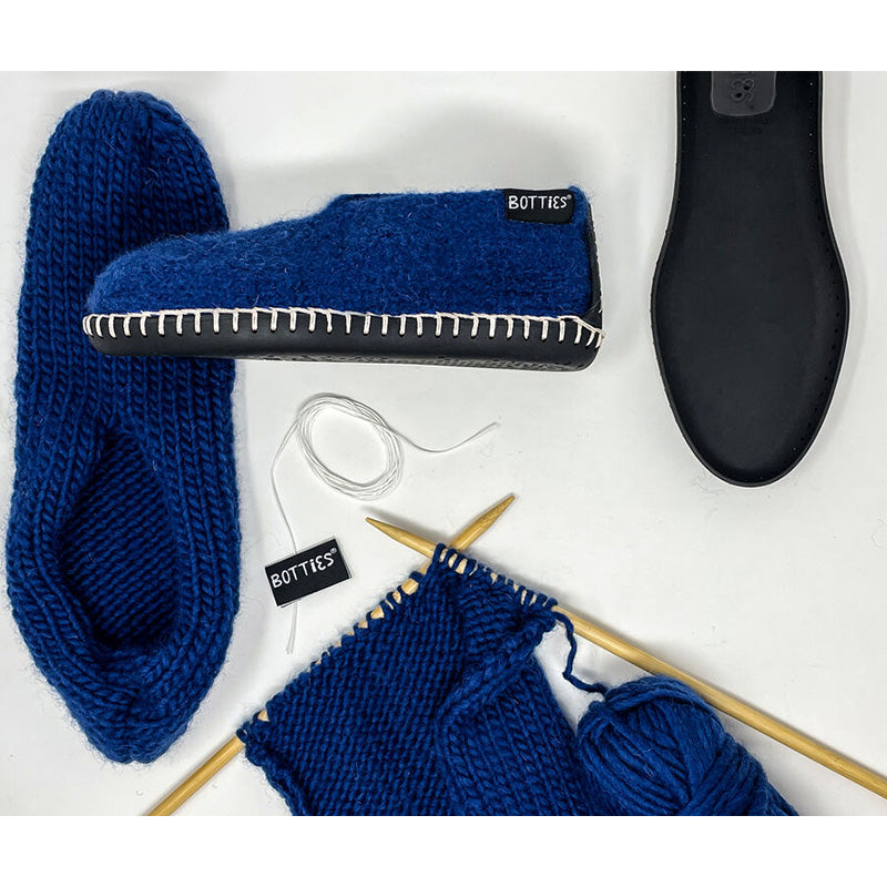 Botties Box "indigo + white"