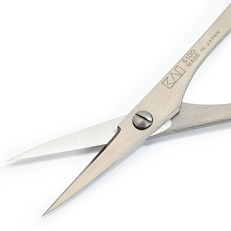 Superfeine Stickschere